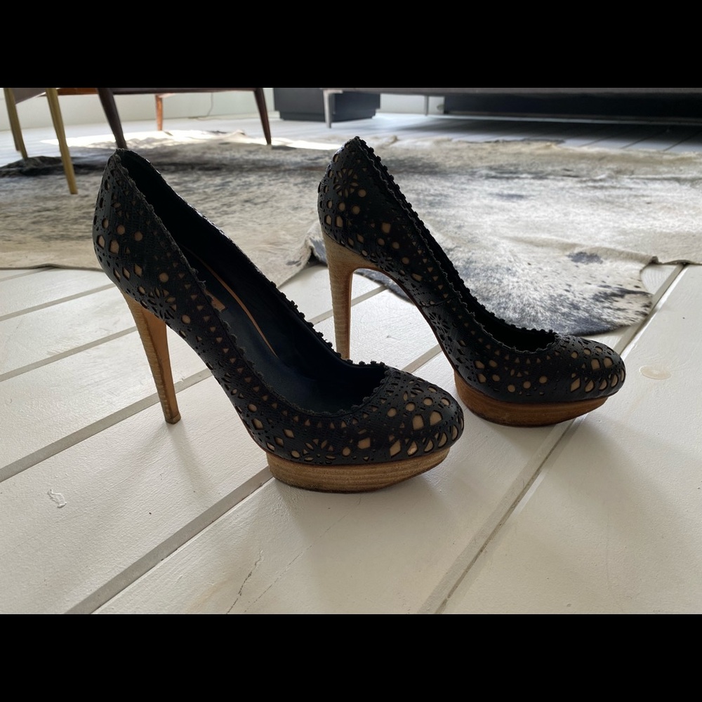 BCBGMaxAzria Heels - Picture 4 of 7
